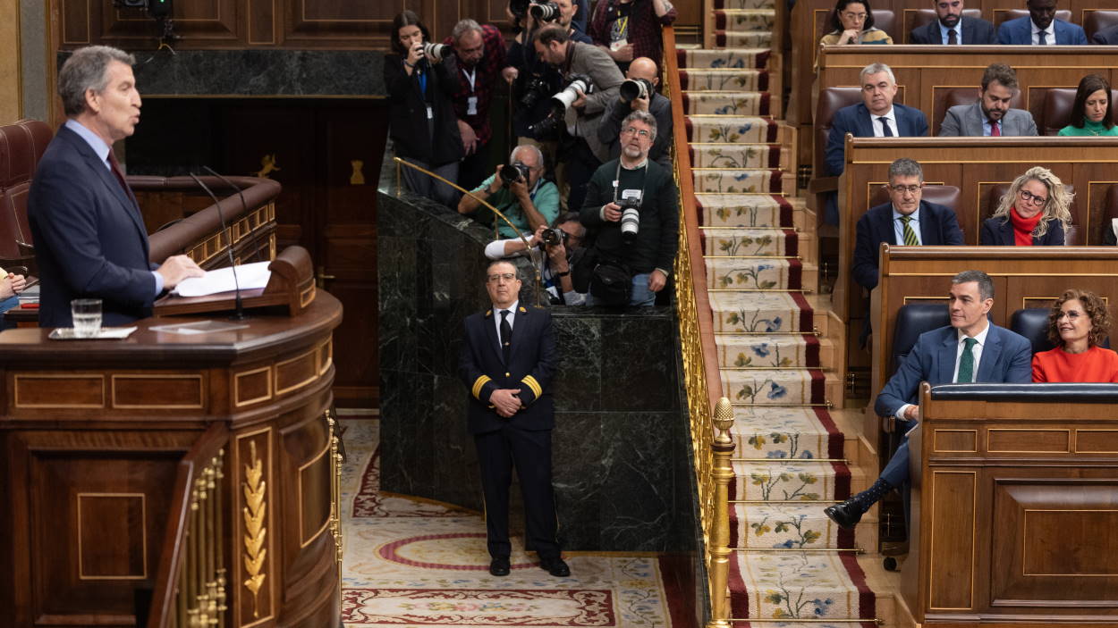 El bloque de derecha sigue aumentando su ventaja en las encuestas de mayo pese a la caída de Vox. EP.