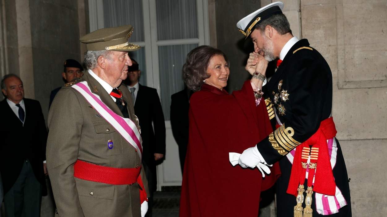 Juan Carlos I y Felipe VI, en una imagen de archivo. Casa Real.