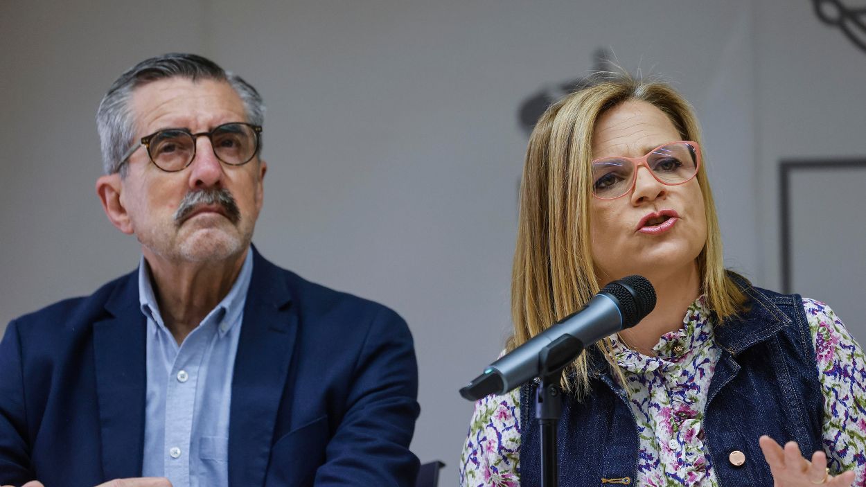 La delegada del Gobierno en la Comunitat Valenciana, Pilar Bernabé y el comisionado del Gobierno para la reconstrucción, José María Ángel. EP. 