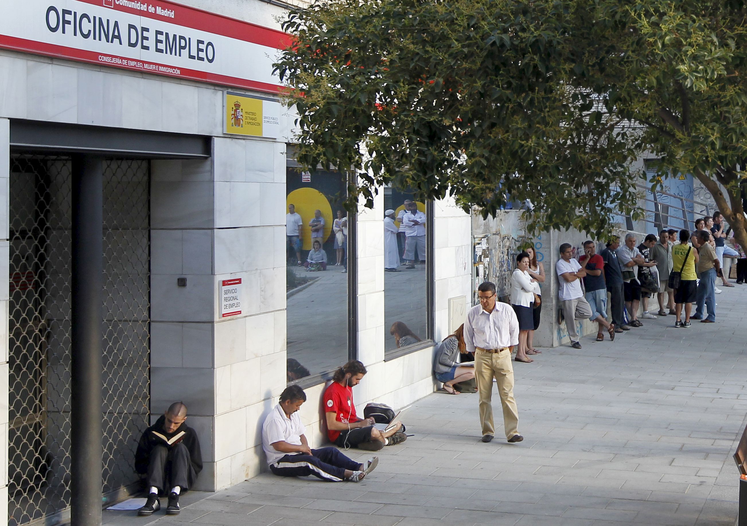 La jueventud al sol... Lustros de creciente desánimo. EFE