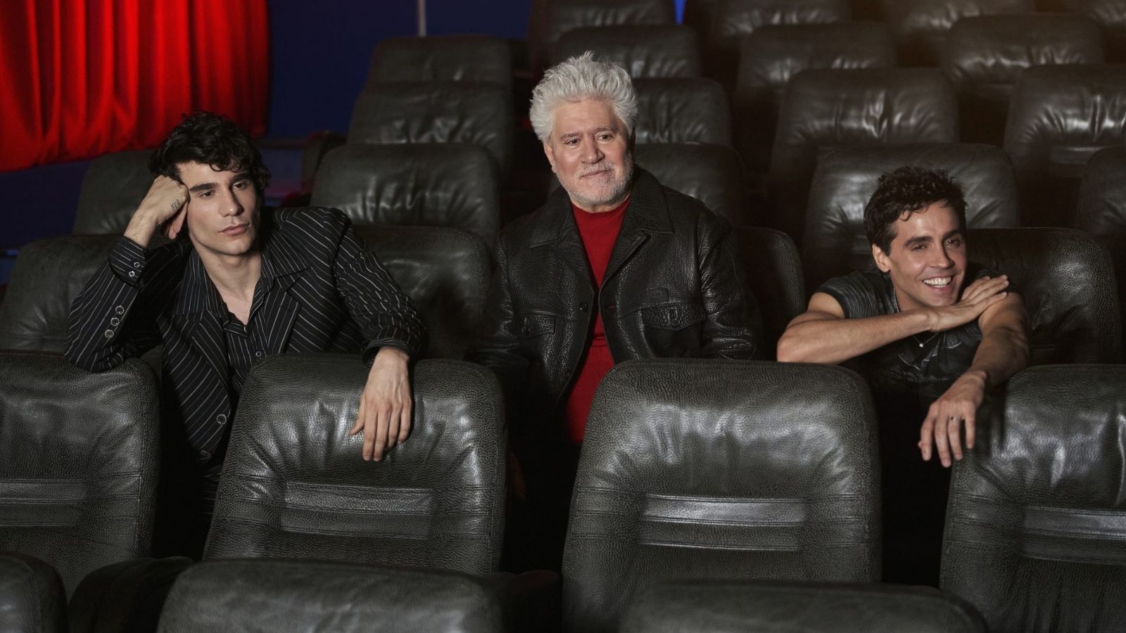 Javier Calvo, Pedro Almodóvar y Javier Ambrossi. Movistar Plus+