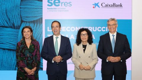 CaixaBank dona 383.585 euros al Plan de Cruz Roja para apoyar a los afectados por la DANA