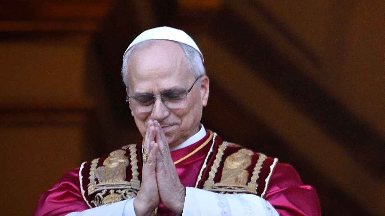 El Papa oficia su primera misa. EP