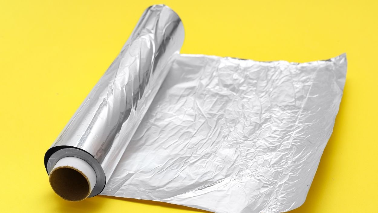 Rollo de papel de aluminio. Canva 