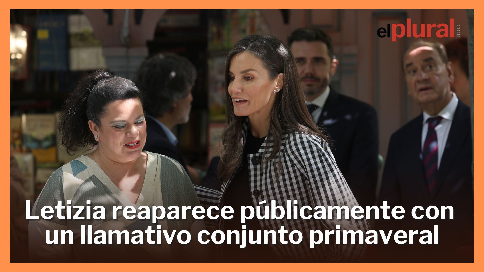 La reina Letizia reaparece con un elegante look primaveral