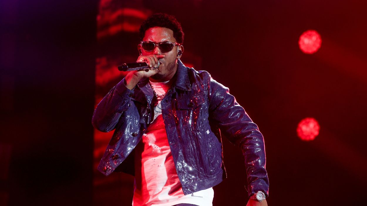 El cantante Myke Towers durante su concierto en el WiZink Center. EP.