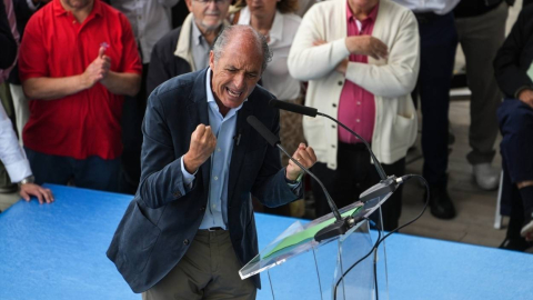 Camps, el renacido: un problema 'berlanguiano' para Feijóo