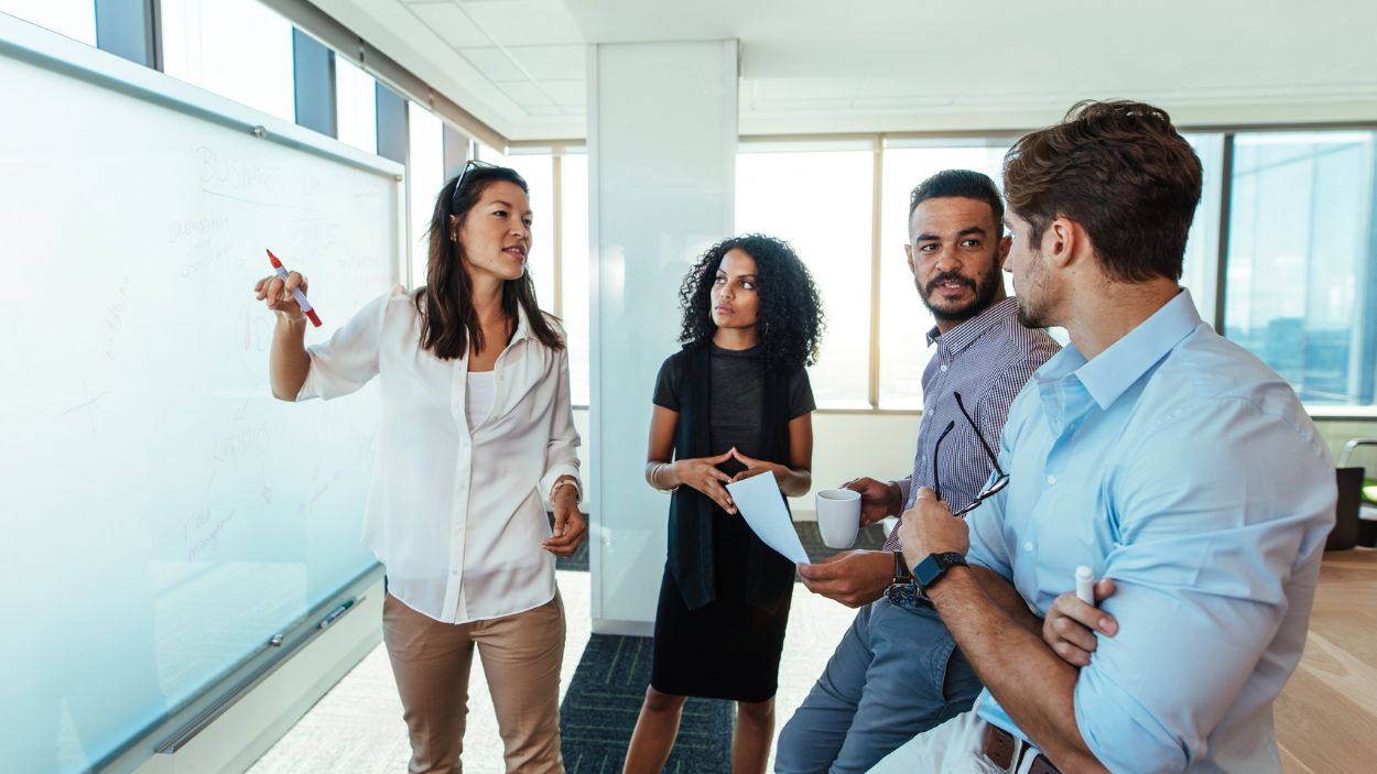 Banco Santander acerca las pymes españolas a las instituciones comunitarias para facilitar su internacionalización 