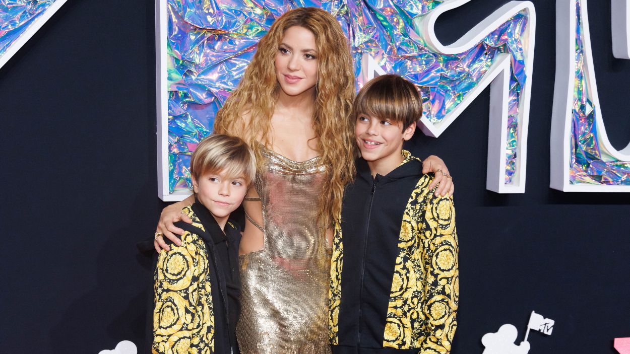 Shakira y sus hijos en los MTV Music Video Awards 2023. EP.