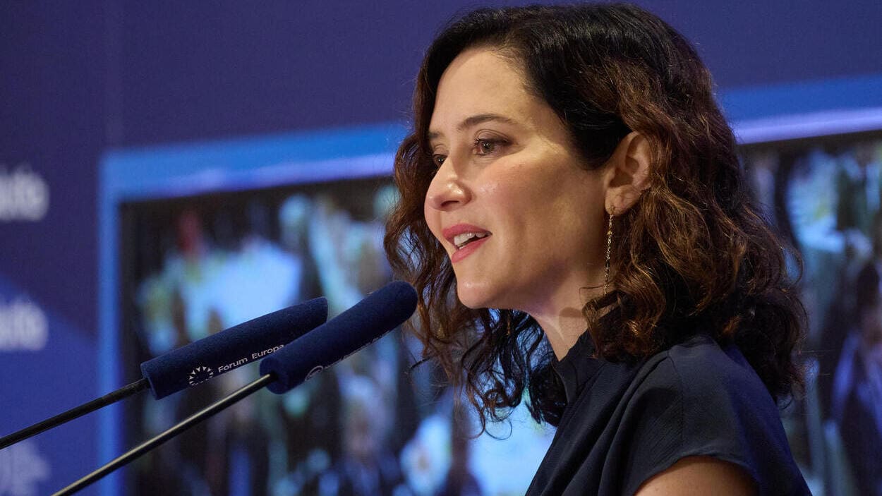 La presidenta de la Comunidad de Madrid, Isabel Díaz Ayuso, interviene en un desayuno informativo organizado por Fórum Europa. EP.