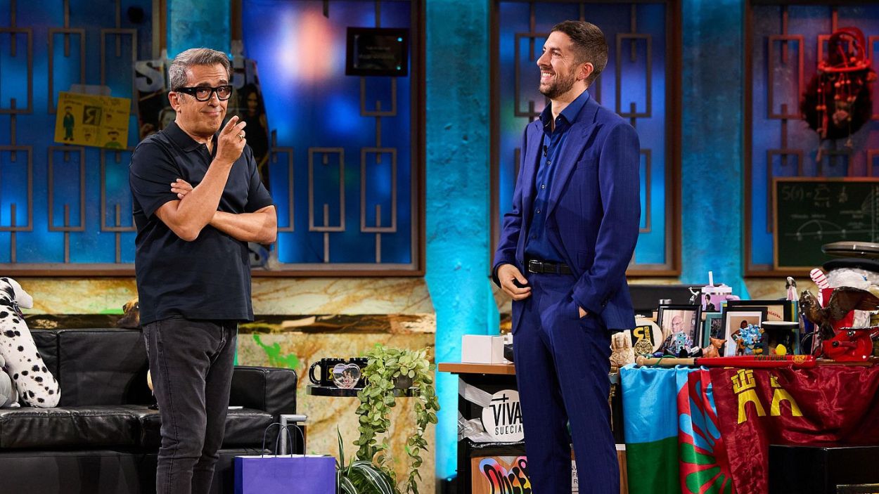 Andreu Buenafuente y David Broncano en 'La Revuelta'. TVE