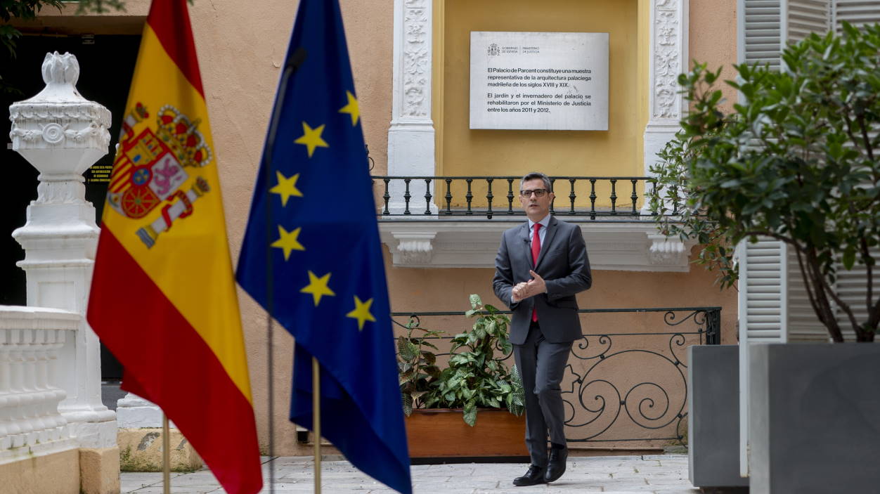 El Gobierno activa la reforma judicial: cambios en la Fiscalía y becas para democratizar el acceso. EP.