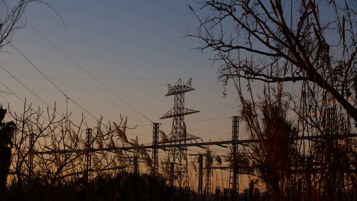 Imagen de recurso de un poste eléctrico. EP.