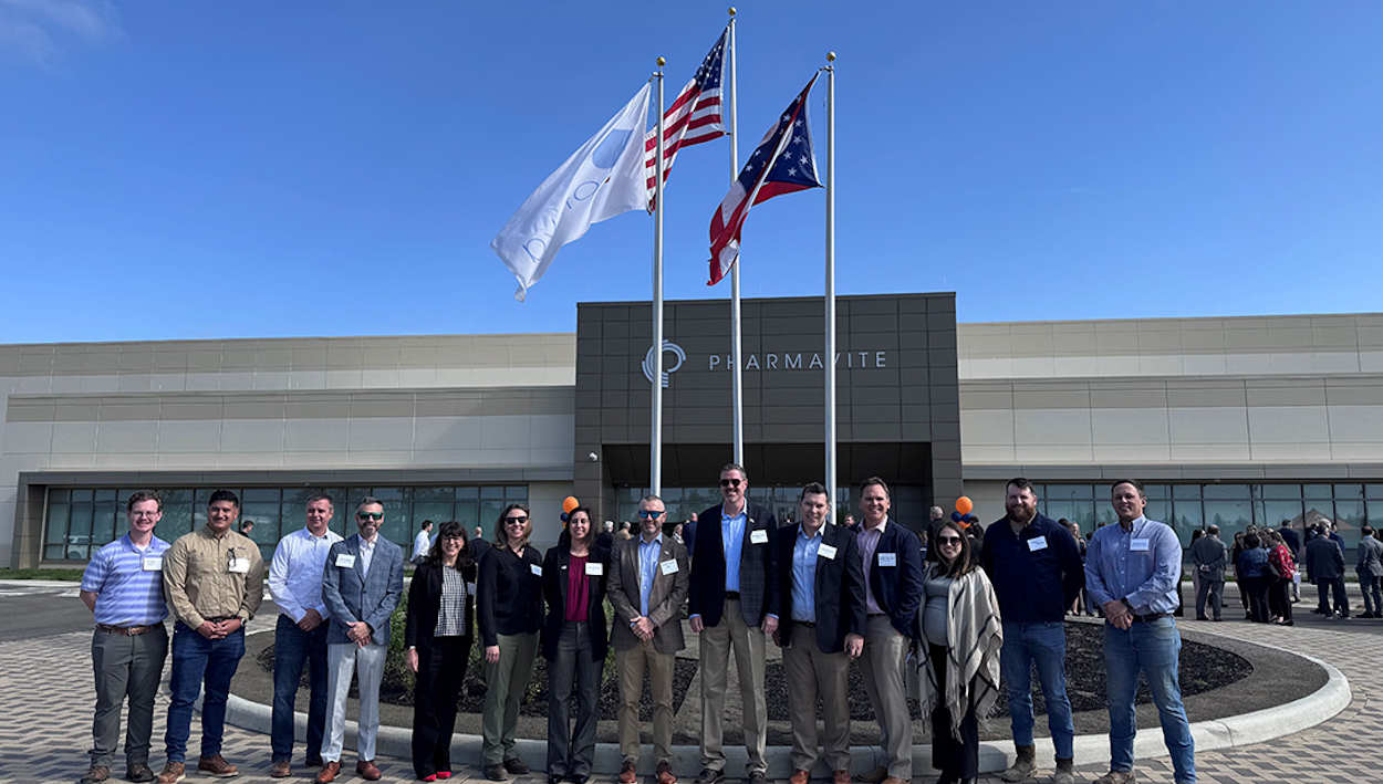 El equipo de Pharmavite y de Turner (ACS) inauguran el Gummy Innovation Center of Excellence