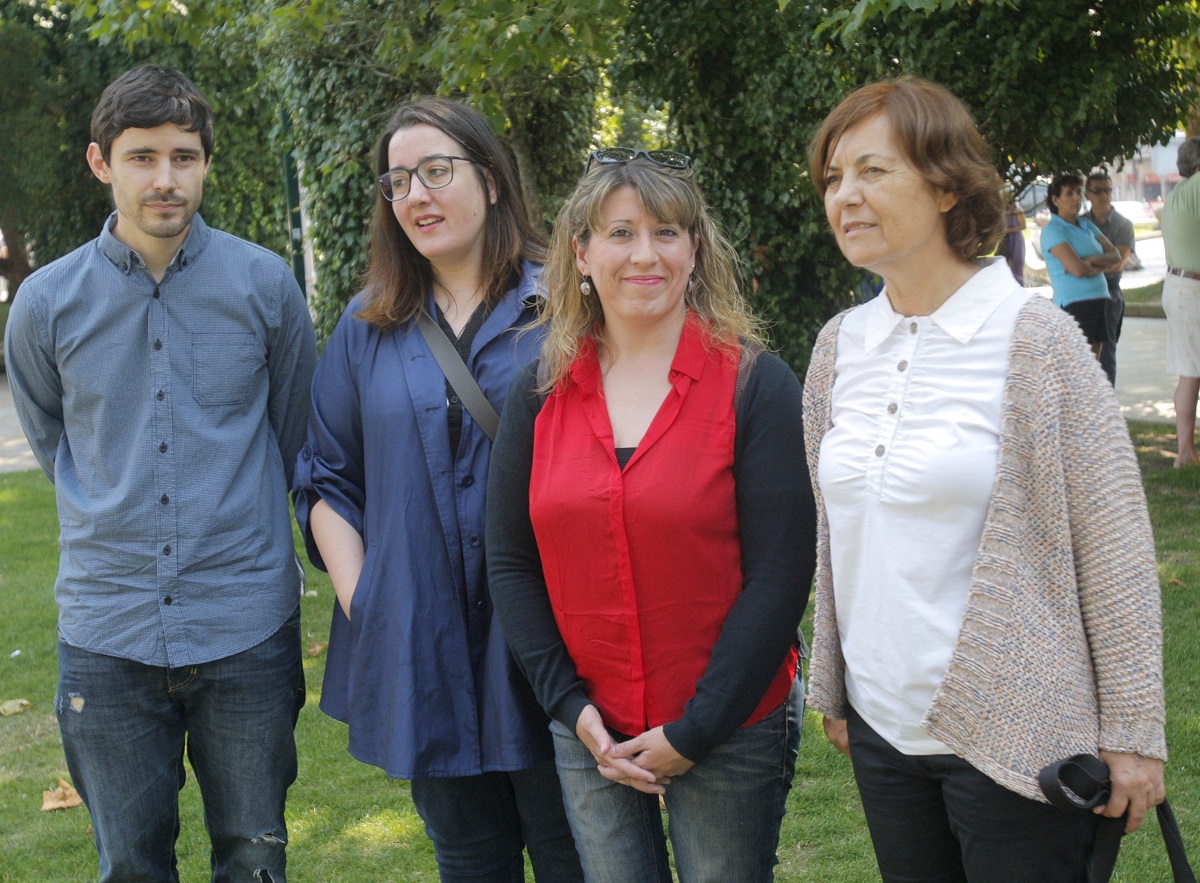 La secretaria General de Podemos en Galicia, Carmen Santos (2d) junto a los candidatos 'morados' del resto de las provincias gallegas.