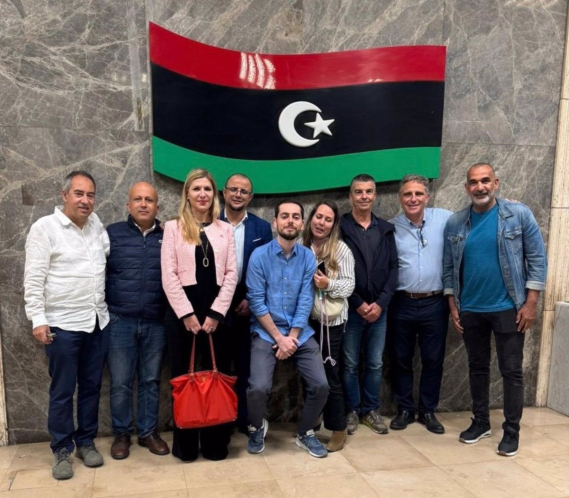 Los empresarios españoles atrapados en Libia llegan a Roma "sanos y salvos"