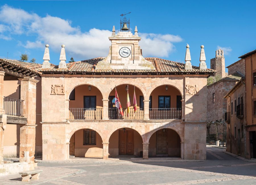 Palacio de los marqueses de Villena, donde se ubica el Ayuntamiento(Foto: Turismo del Ayuntamiento de Ayllón)