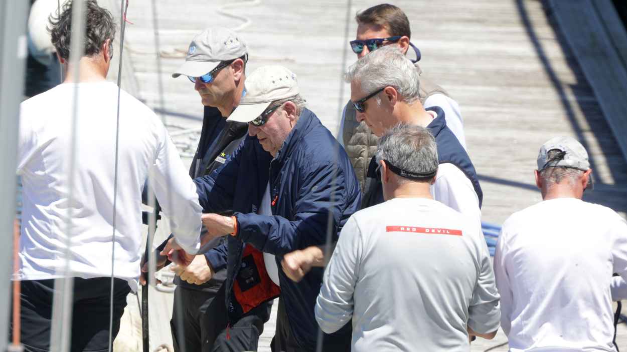 Juan Carlos I sale a navegar en Sanxenxo. EP