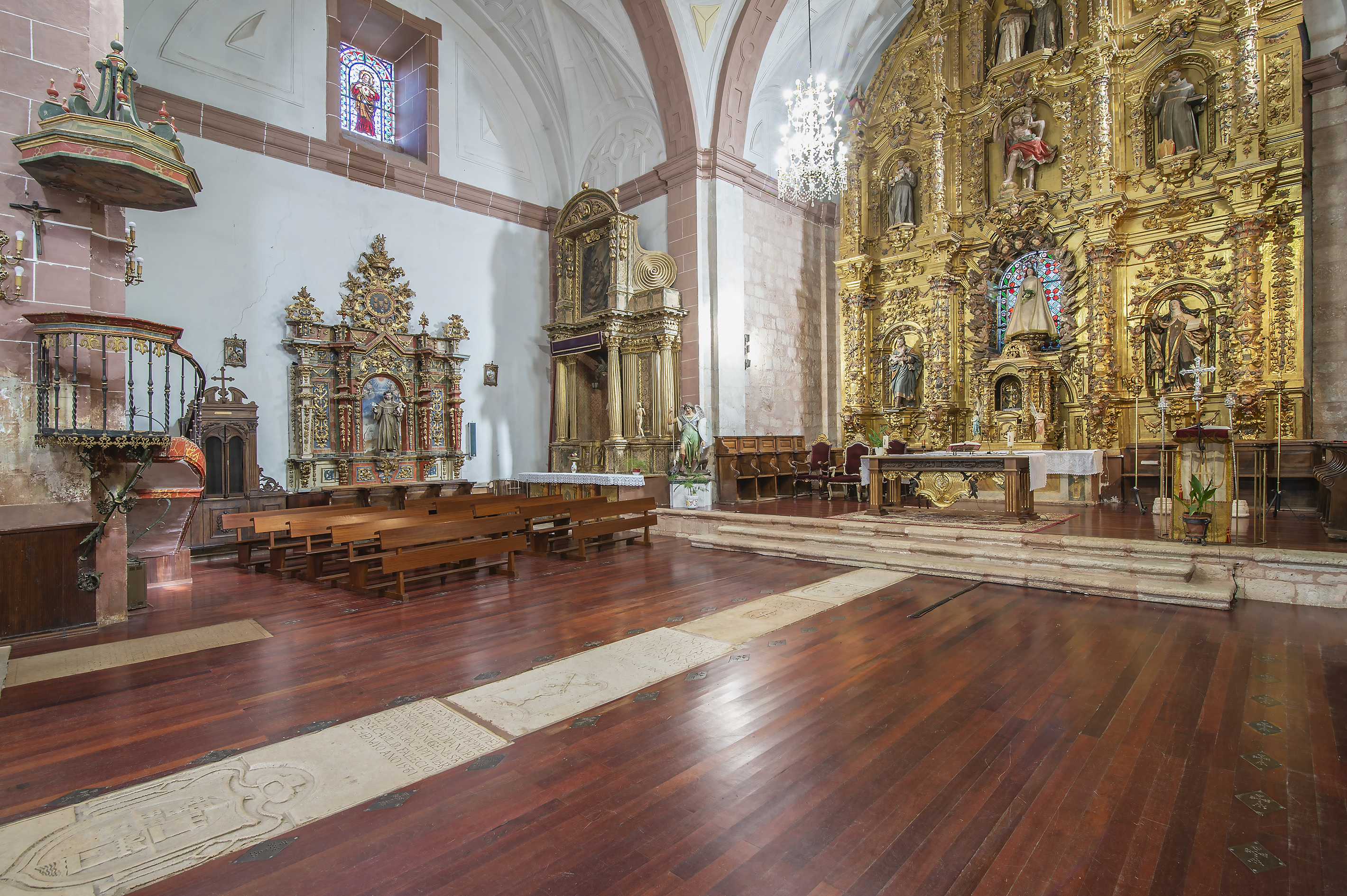 Interior de la Iglesia Santa María la Mayor (Foto: Turismo del Ayuntamiento de Ayllón)