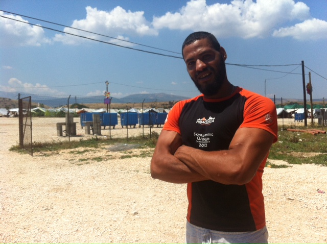 Qsaae Hassan sigue peleando por su sueño olímpico en el campo de refugiados de Katsikas