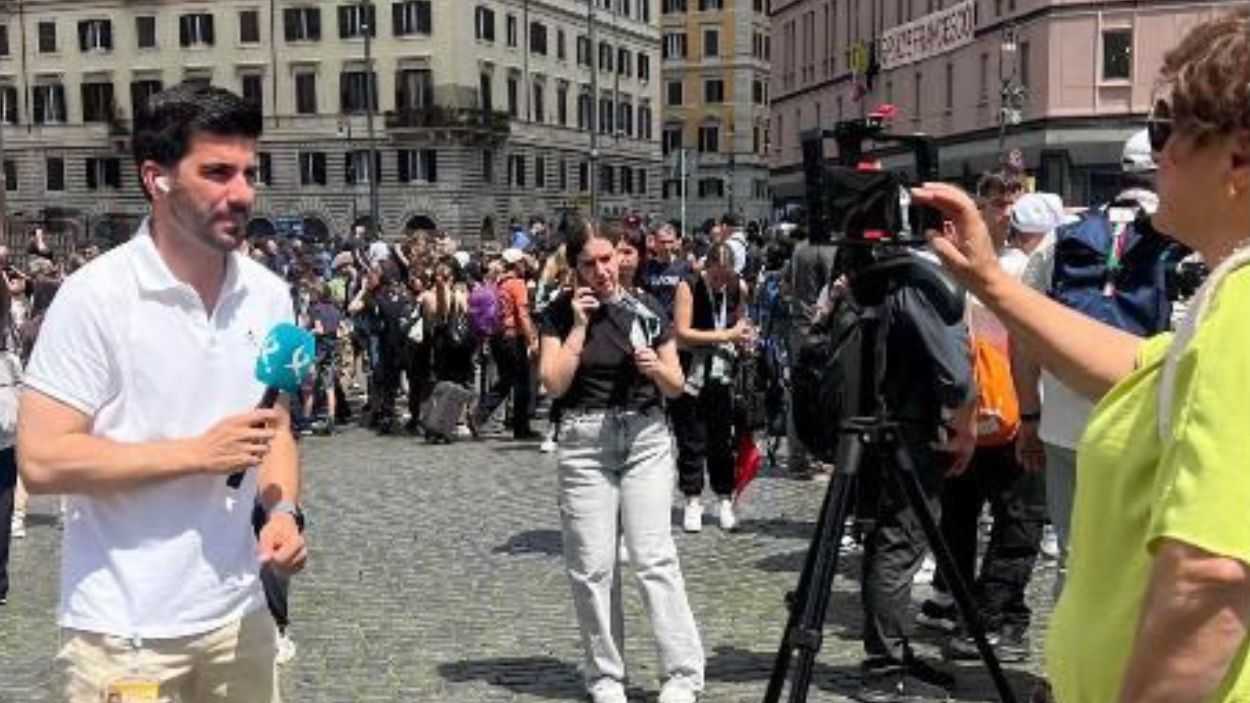 Cobertura de Canal Extremadura en El Vaticano. @alejandrocancho