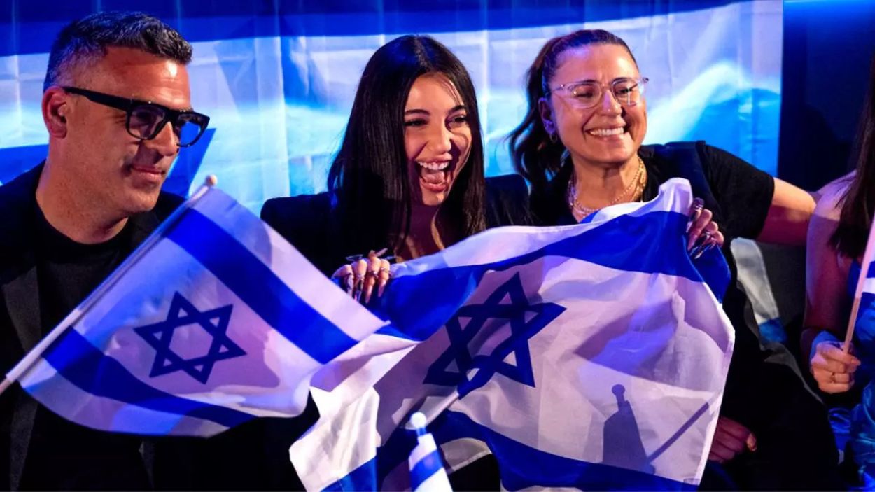 La delegación israelí, encabezada por Yuval Raphael, en Eurovisión 2025. EBU