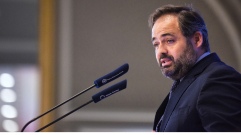 Paco Núñez copia una propuesta de Page y exige la 