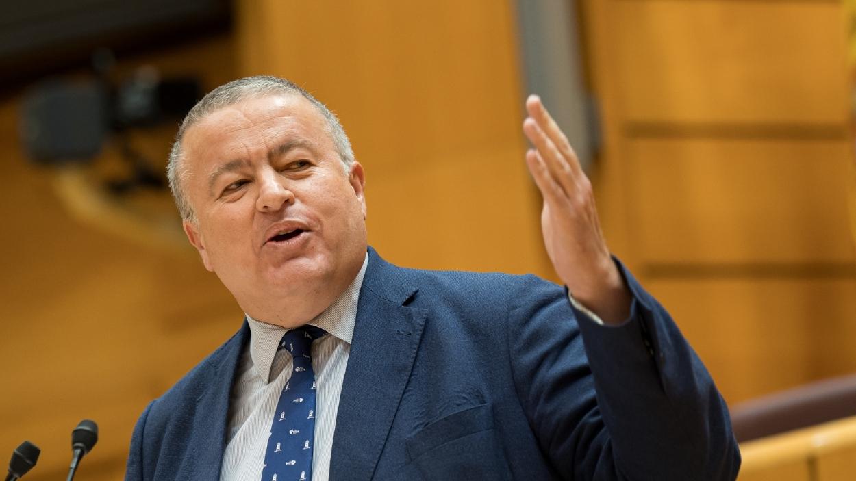 El senador del PP, Francisco Bernabé Pérez, durante una sesión plenaria, en el Senado. EP/Archivo.