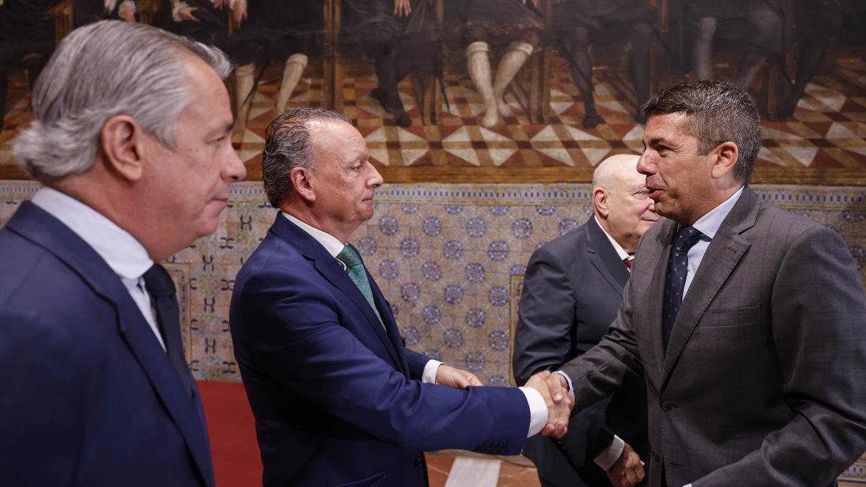 La AIReF desmontan el argumentario económico de Mazón, que pide más dinero al Estado mientras perdona impuestos a los ricos. EP.