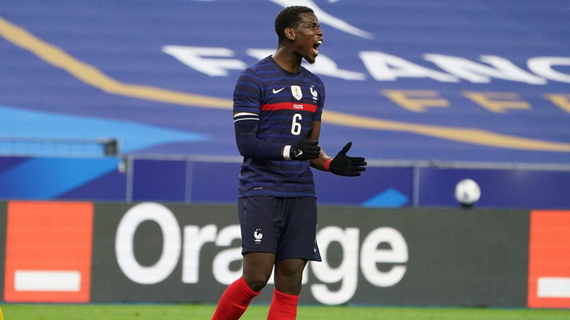 El jugador de fútbol, Paul Pogba, durante un partido con Francia. Selección francesa.