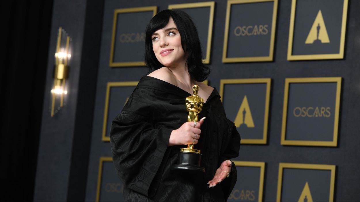 Billie Eilish, ganadora del premio a Mejor Canción Original por 'No Time to Die'. EP.