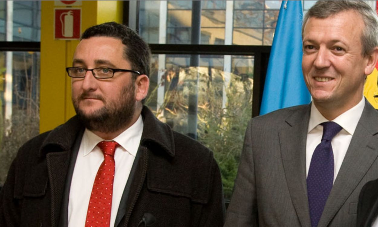 Norberto Uzal, exdirector general de administración local de la Xunta, junto a Alfonso Rueda, en una imagen de archivo.