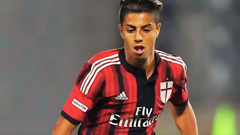 El exjugador, Hachim Mastour, durante un amistoso con el Milán. UEFA. El exjugador, Hachim Mastour, durante un amistoso con el Milán. UEFA.
