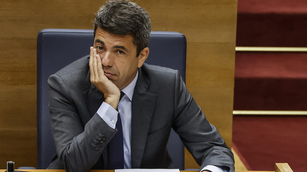 El presidente de la Generalitat Valenciana, Carlos Mazón, en Les Corts. EP.