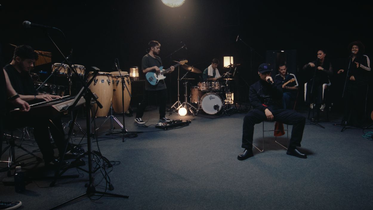 Dellafuente lanza RONDO, un EP de ensayo antes de sus dos conciertos en el Metropolitano. 