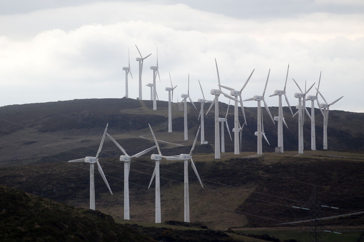 Imagen de uno de los parques eólicos que en la actualidad están en funcionamiento en la provincia de Lugo (Foto: Europa Press).