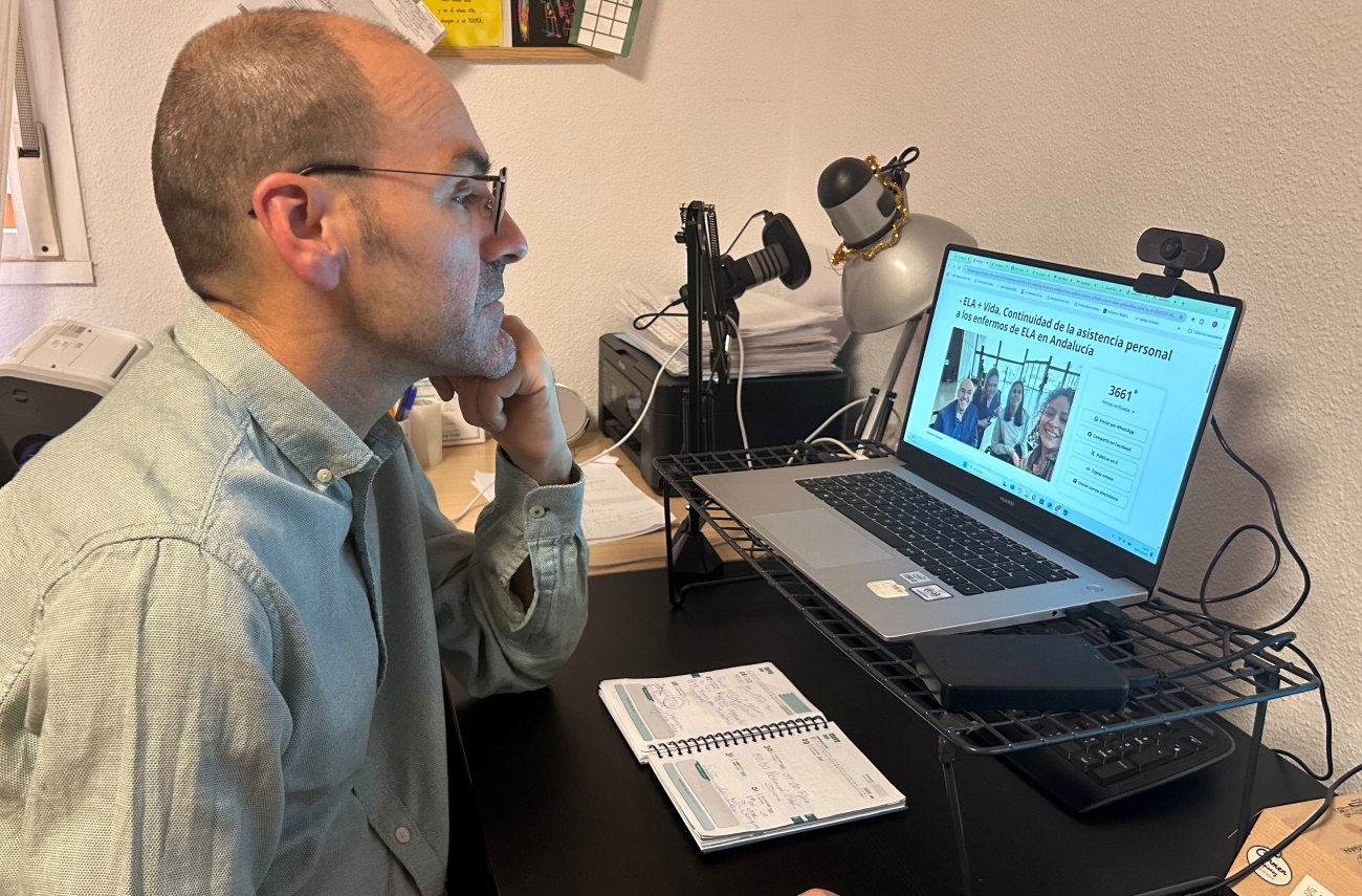 Daniel Martín- Arroyo ha recogido ya, a través de Change.org, más de 20.000 firmas contra la eliminación de los Asistentes Personales para los enfermos de ELA.