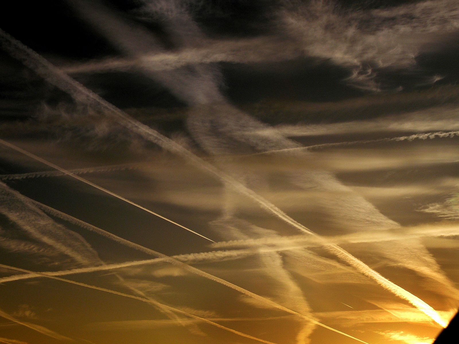 Los científicos niegan la conspiración de los 'chemtrails'