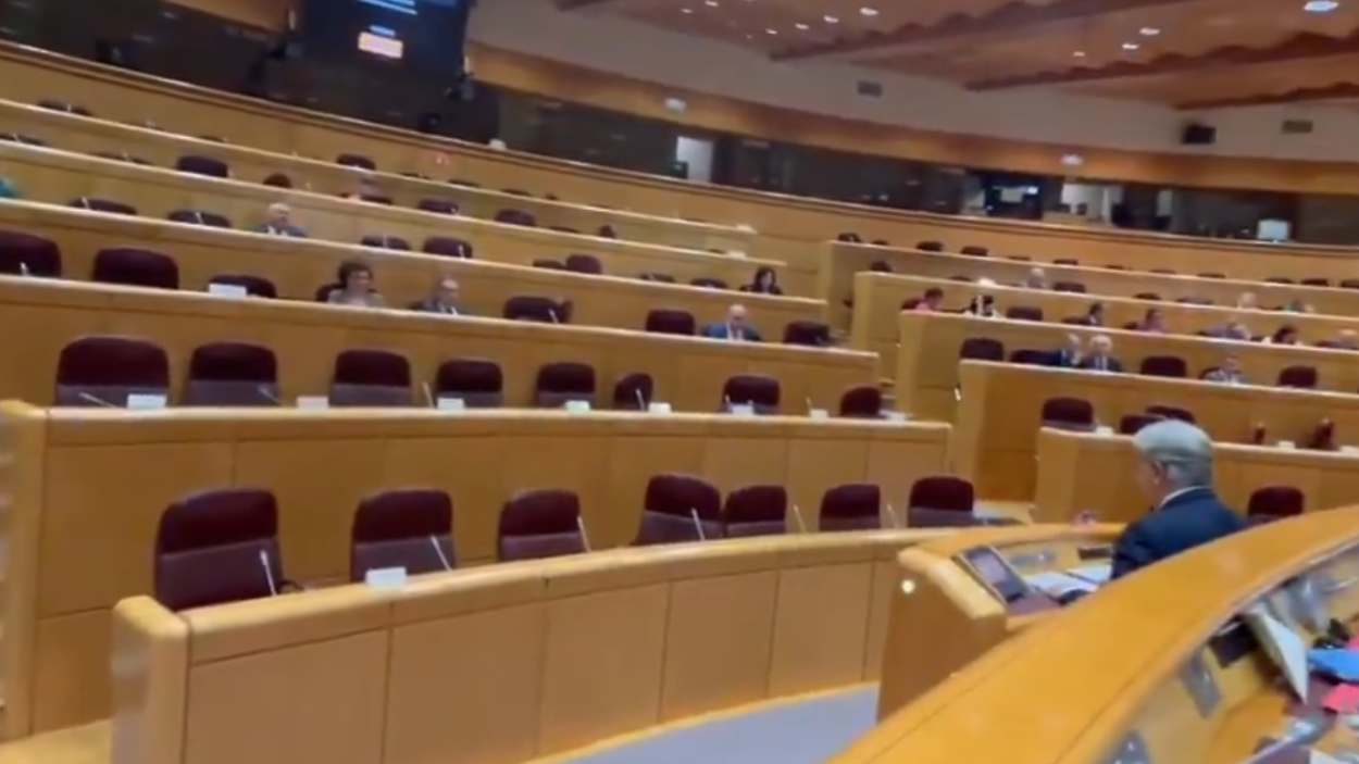Ni un senador del PP se queda en el debate sobre Sanidad que ellos mismos pidieron: "No soportan sus propios shows". X