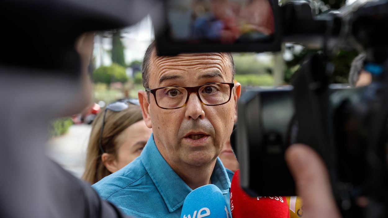El jefe del servicio de Climatología de la Agencia Estatal de Climatología en la Comunitat Valenciana, José Ángel Núñez, a su sallida de los juzgados de Catarroja. EP.