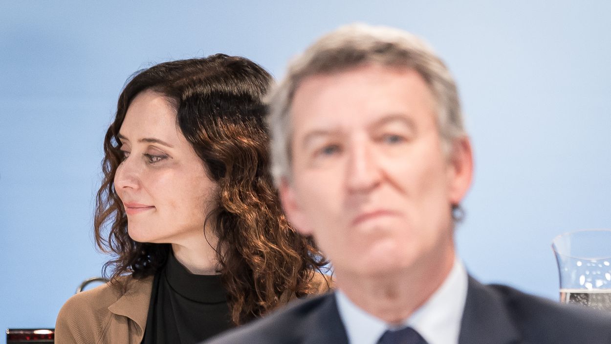 Alberto Núñez Feijóo e Isabel Díaz Ayuso en la última Junta Directiva del PP en la sede de Génova. EP.
