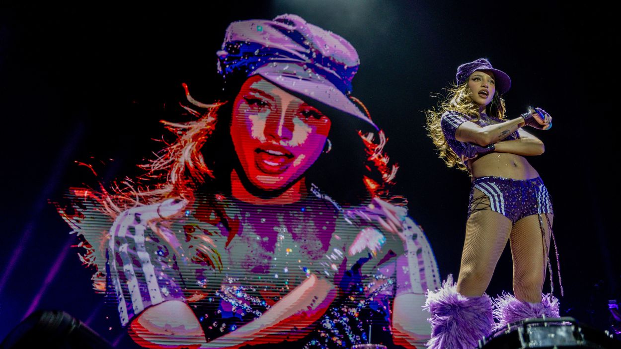 La cantante argentina Emilia Mernes, durante su concierto en el Movistar Arena el 31 de mayo de 2025. EP.