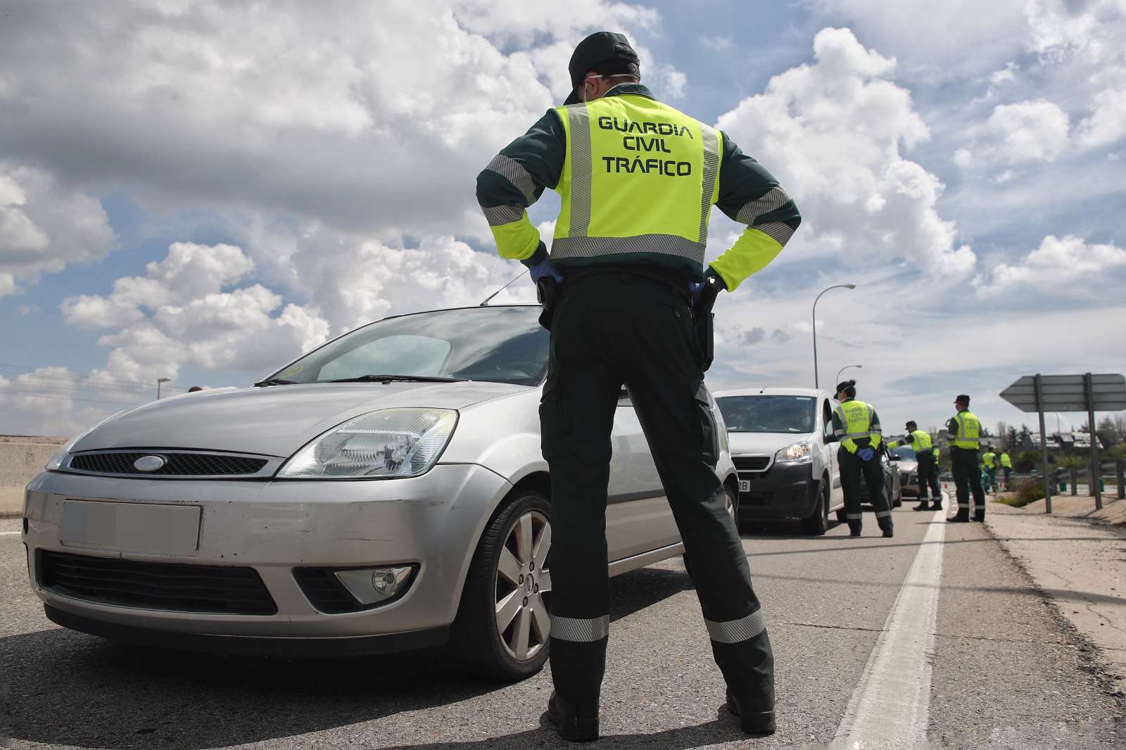 Adiós, multas: cuándo prescriben las infracciones de tráfico en España | EP