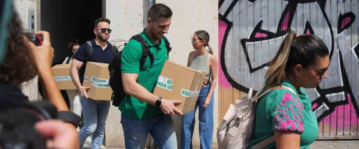 La UCO copia el móvil de Ábalos y se lleva memorias digitales tras más ...