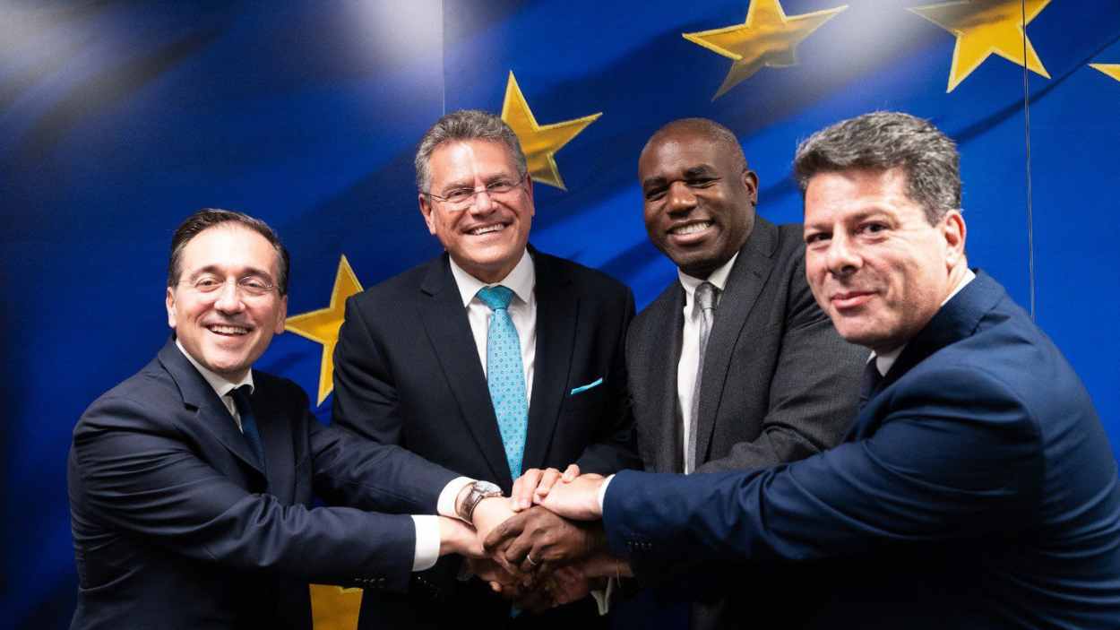 Albares celebra el acuerdo sobre Gibraltar.