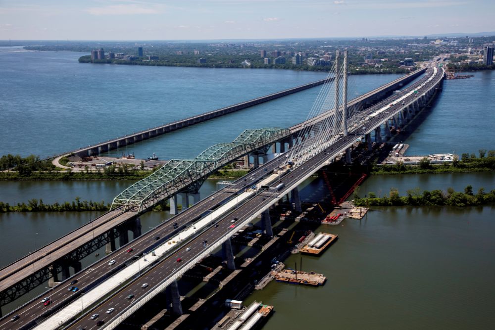 El Puente de Champlain soporta uno de los mayores niveles de tráfico de Canadá