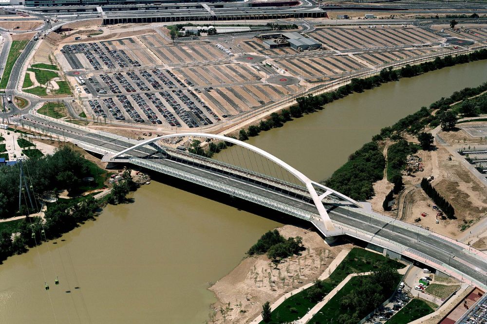 Detalle del Puente del Tercer Milenio, en Zaragoza