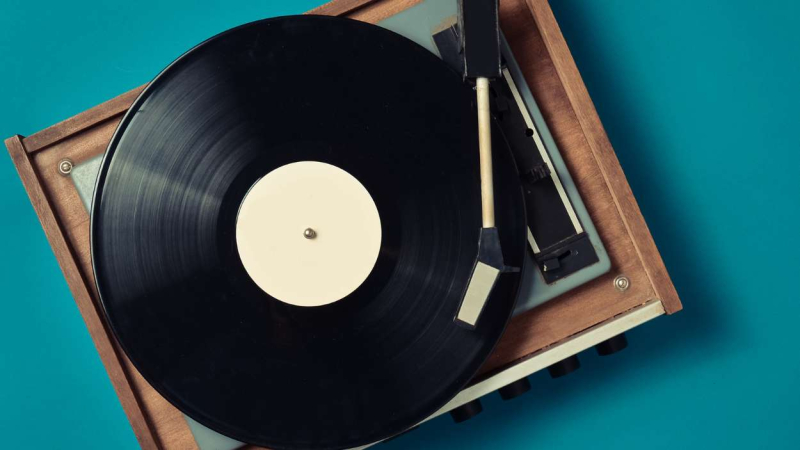 Los discos de vinilo son uno de los objetos retro más valorados Los discos de vinilo son uno de los objetos retro más valorados
