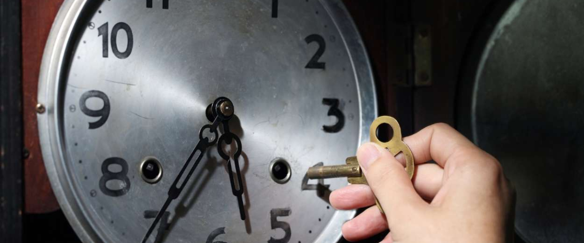 ENCUESTA: ¿Qué hora prefieres que tenga España?