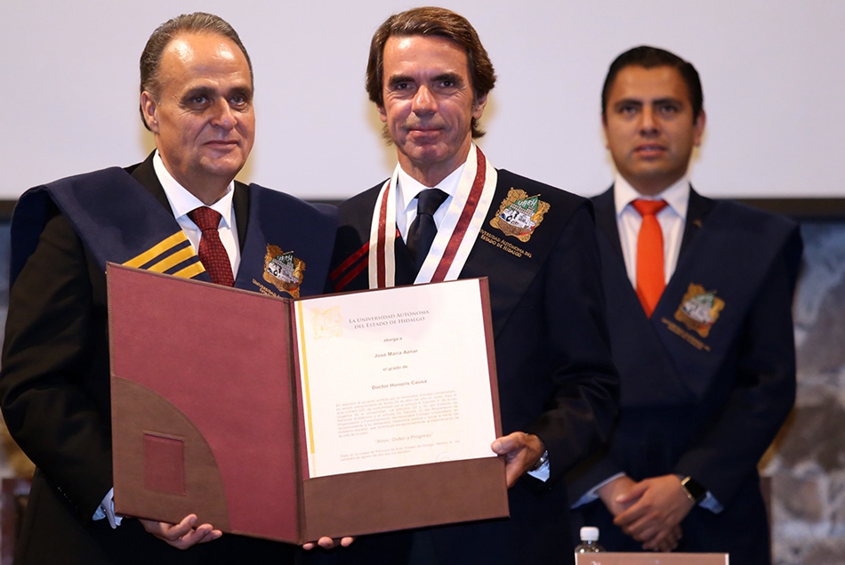 José María Aznar en una imagen de hace unos meses cuando fue nombrado Doctor Honoris Causa por una universidad mexicana.